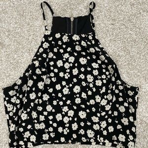 Floral Black&White Crop Top (Forever21) (Size M)